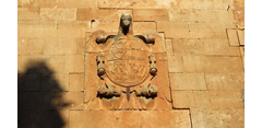 Escudo casa del águila